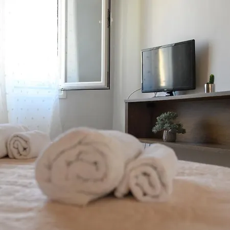 Ileana -marina 2 Apartment *