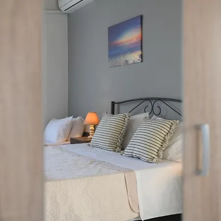 Ileana -marina 2 Benitses (Corfu)